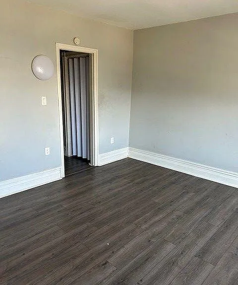 854 N Penn St — Photo 21