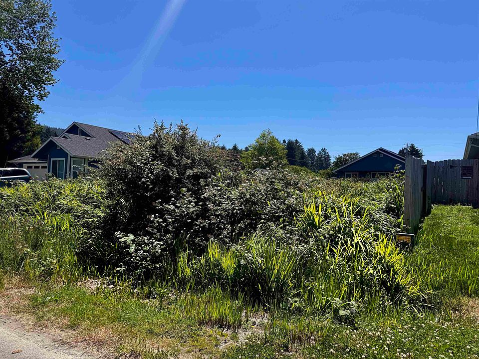 2nd image of 0 Cushing Ave