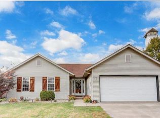 650 Rain Hollow Dr, O Fallon, IL 62269