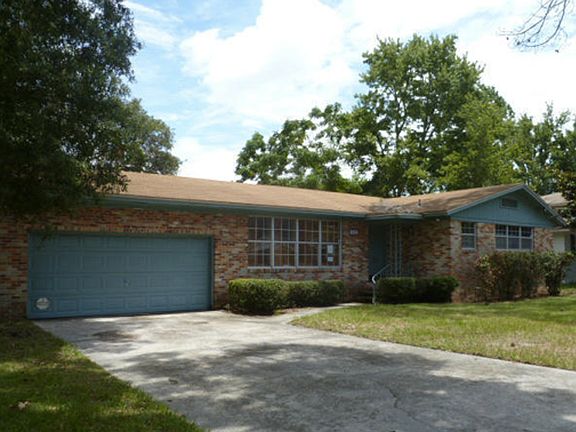 2nd image of 5537 Primrose Ln