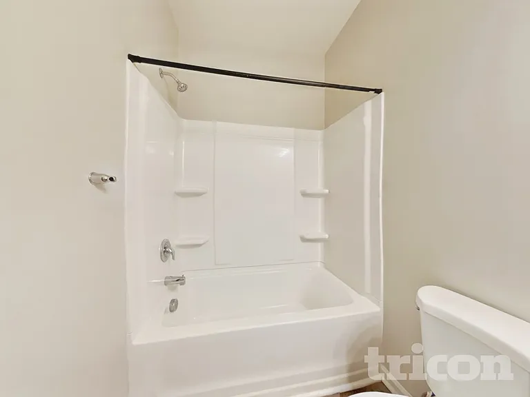 923 Avondale Dr — Photo 20