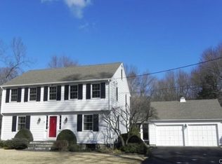 800 Duck Farm Rd, Fairfield, CT 06824