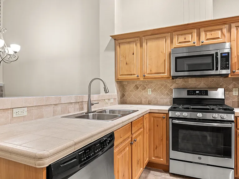 2581 S Gatewood Ln — Photo 10