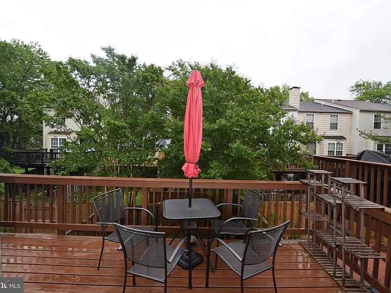 6560 Lochleigh Ct — Photo 9