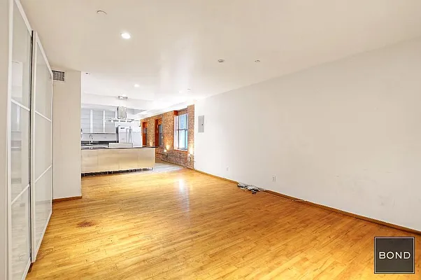 Rented by Bond New York | media 1