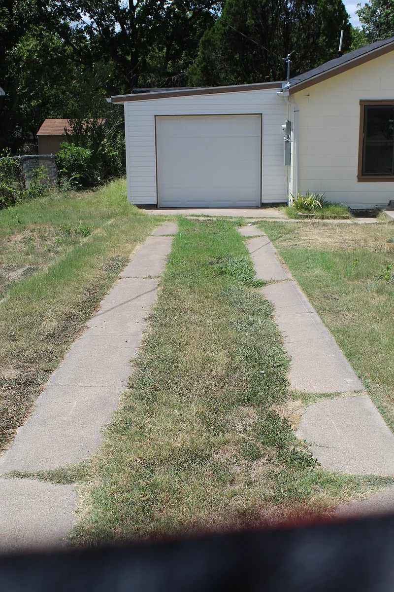 Building Photo - 6075 Anahuac Ave