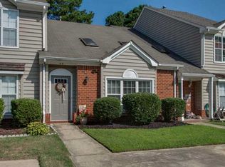 44 Candlelight Ln, Portsmouth, VA 23703
