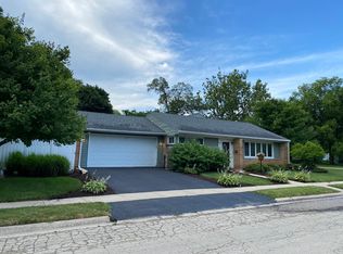 3820 Buckingham Dr, Rockford, IL 61107