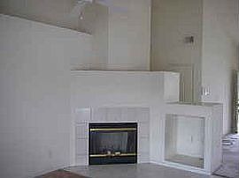 2nd image of 2824 Presidente St