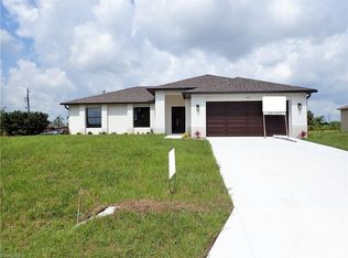 601 Norman Ave, Lehigh Acres, FL 33971