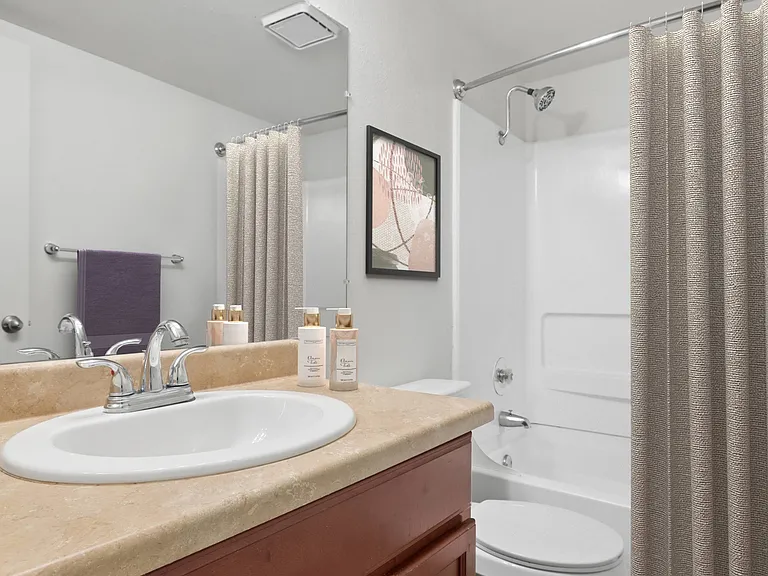 California Place Apartments — Photo 23