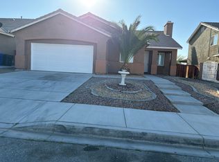 11512 Beachcomber Ln, Victorville, CA 92392