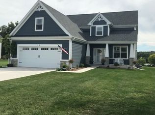10 Logue Cir, Seneca, IL 61360