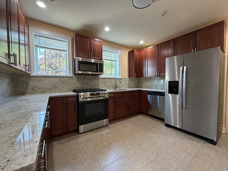 4957 W Sunnyside Ave #2 — Photo 2