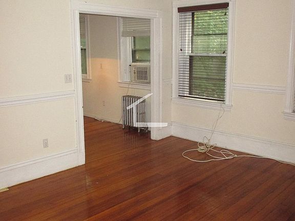 4th image of 9 Park Vale APT 004