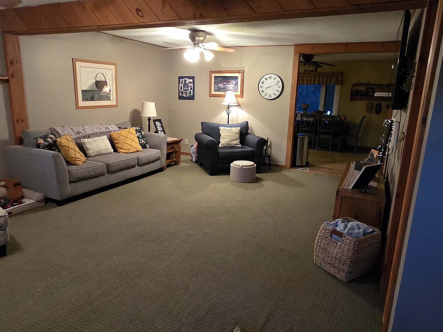 4 bed, 1900 sqft, $2,400 — Photo 3
