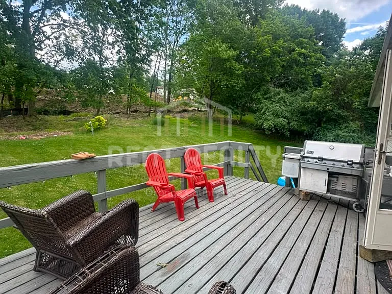 33 Pine Hill Rd — Photo 18