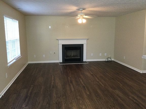 5th image of 7045 Tanners Creek Dr