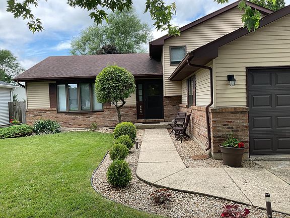2nd image of 564 Saratoga Dr