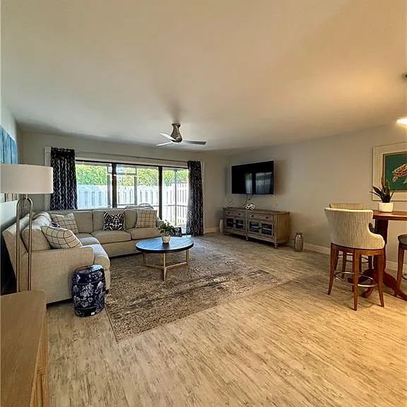 800 Meadowland Dr #N — Photo 1