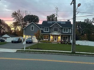 77 Boulevard Rd, Cedar Knolls, NJ 07927