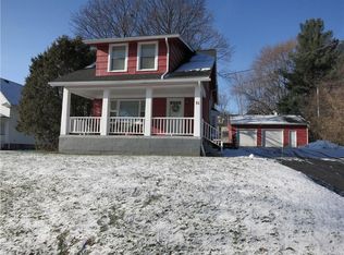 31 Garden Dr, Rochester, NY 14609