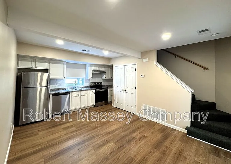 1236 Cherokee Rd #4B — Photo 3