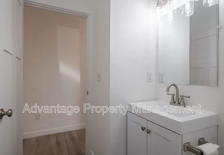 2190 SE Marion St — Photo 29