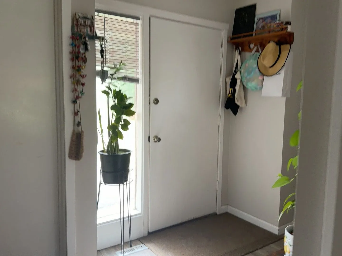 3 bed, 1735 sqft, $2,975 — Photo 1