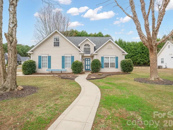 14305 Old Dobbin Dr, Huntersville, NC 28078