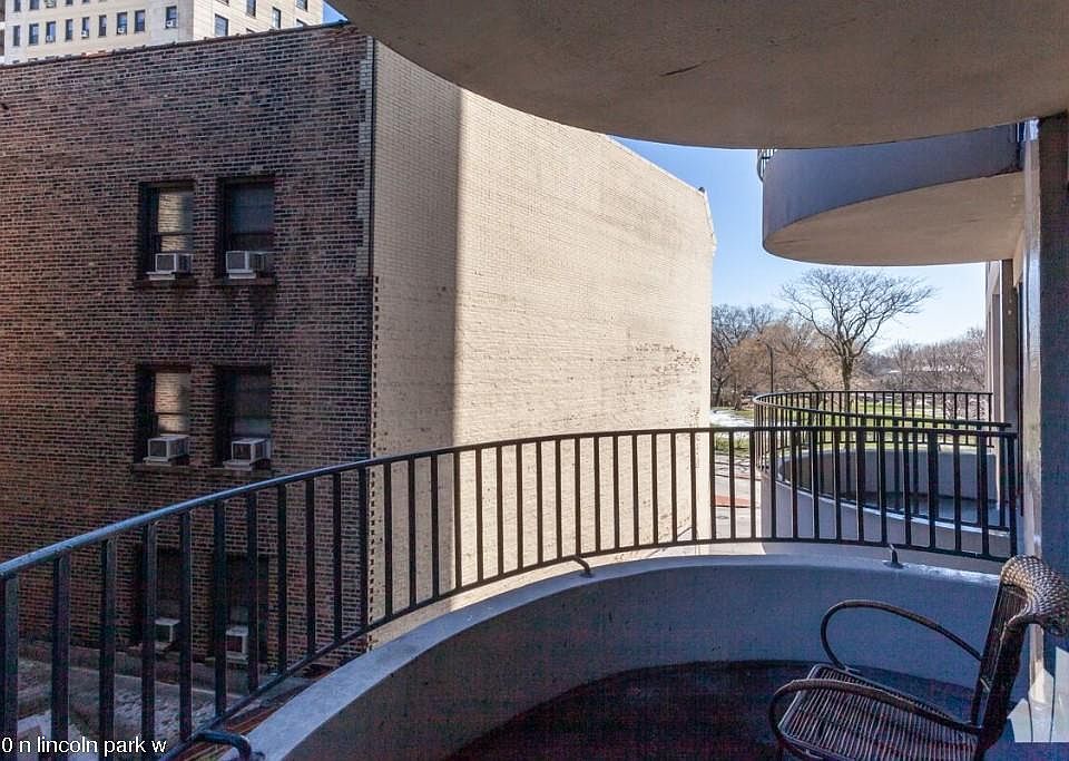 1st image of 2020 N Lincoln Park W #725