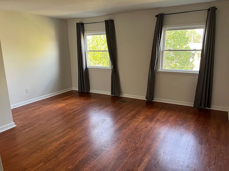 413 E 18th Ave — Photo 3