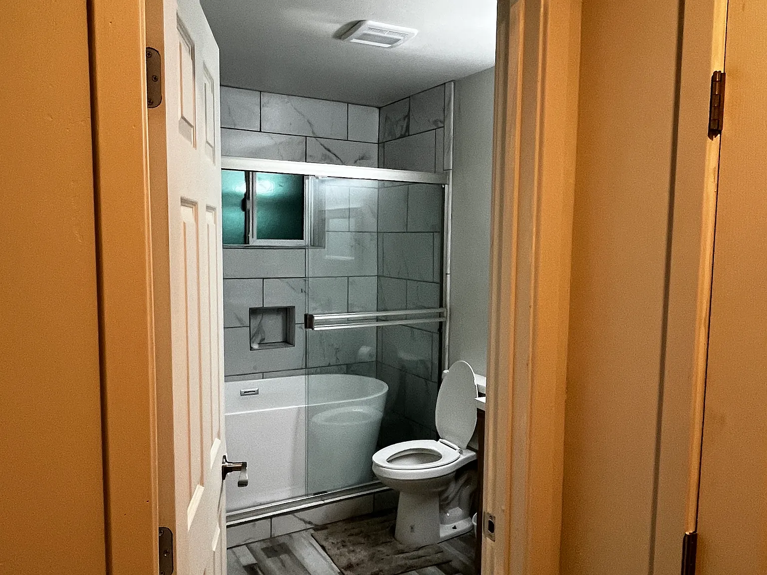 2 bed, 1200 sqft, $3,200 — Photo 3