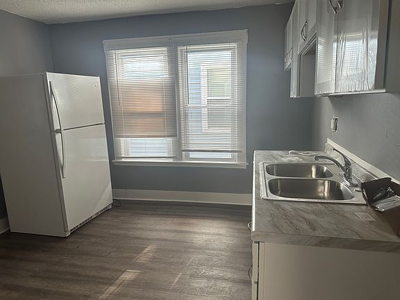 5th image of 381 E 165th St #1