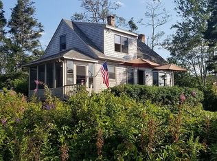 27 W Strand Rd, New Harbor, ME 04554
