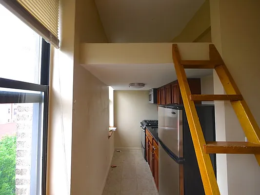 Rented by New York Residence | media 27