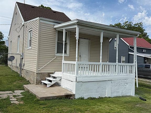 4th image of 802 E Olive St