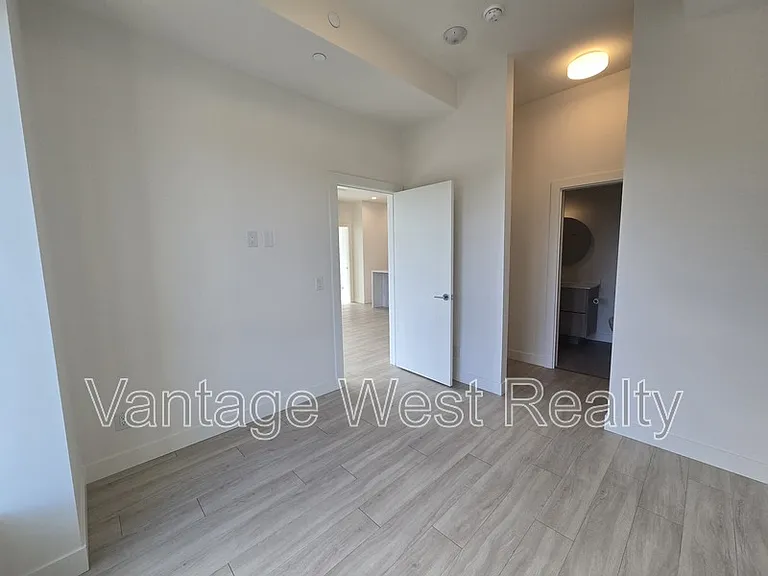 3699 Capozzi Rd #406 — Photo 12