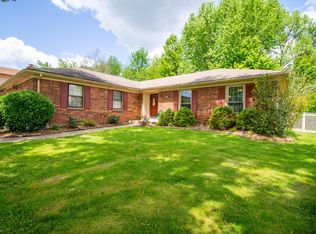 7213 Ben Franklin Ct, Louisville, KY 40214