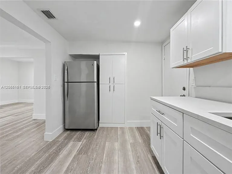 228 NW 39th St #228 — Photo 2