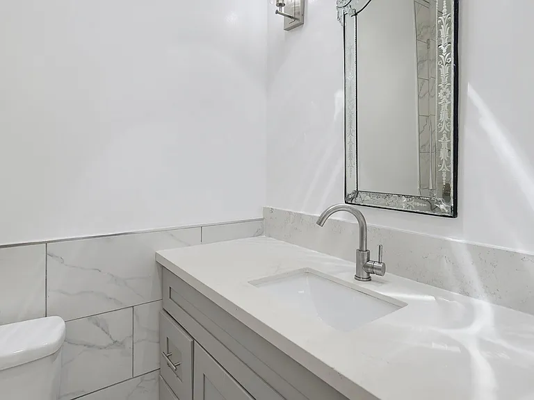 337 S Rexford Dr #8 — Photo 10