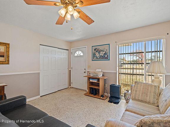 4th image of 6634 N Pinehurst Dr