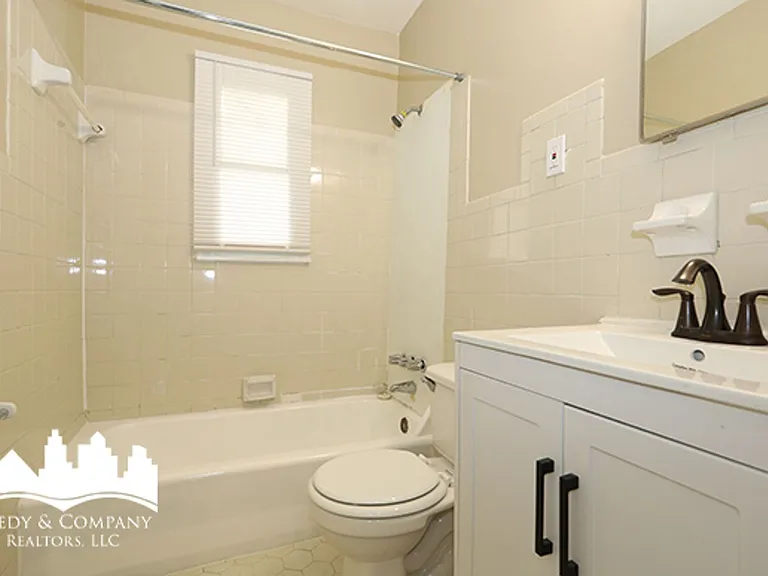 1380 Rolling Hills Dr — Photo 15