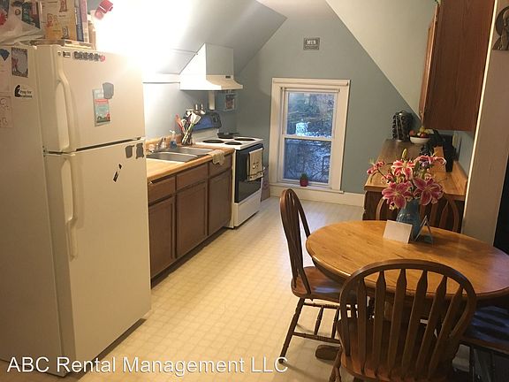 2nd image of 603 Grant St APT 6