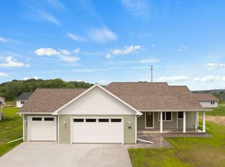 601 Roosevelt St, Baraboo, WI 53913