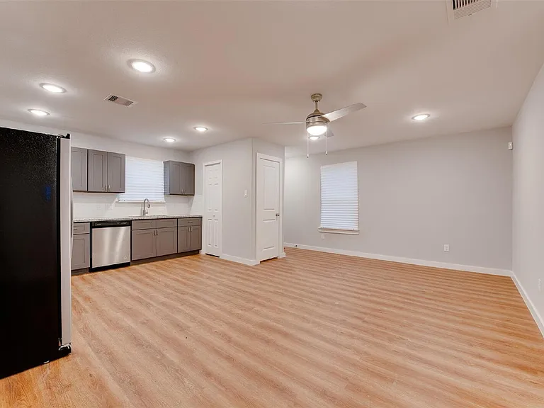 2702 Reid St #A — Photo 7