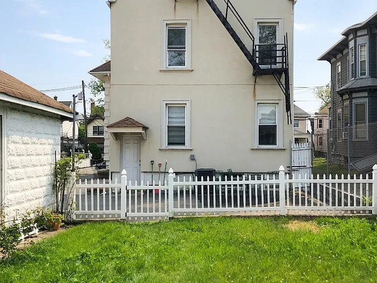 37 Quincy Ave #1A — Photo 12