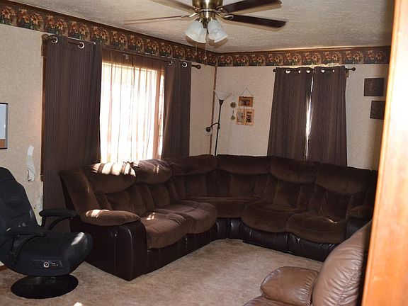 4th image of 913 Gypsum Ave
