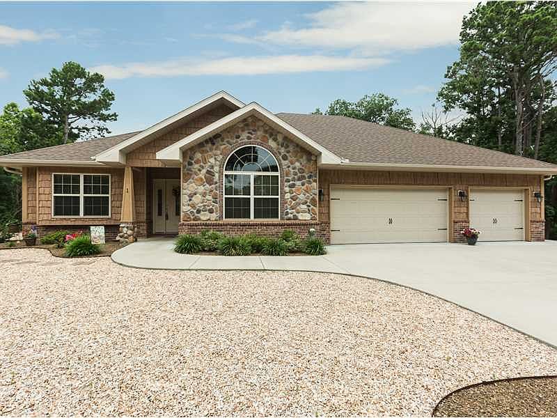 1st image of 1 Bassingham Ln