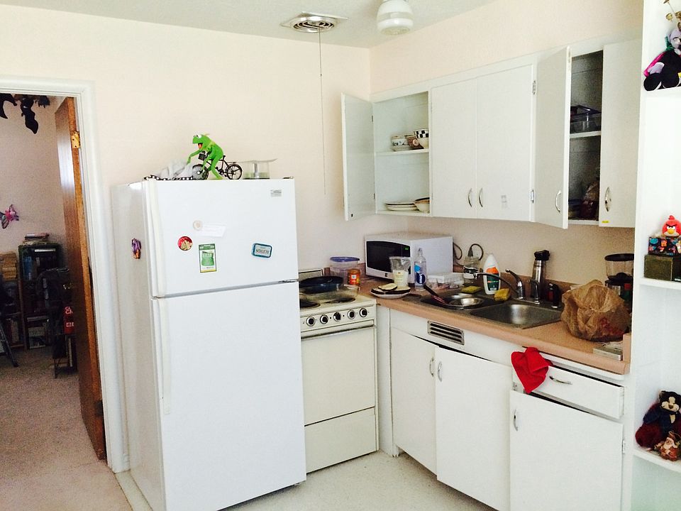 2nd image of 547 Clay St #2